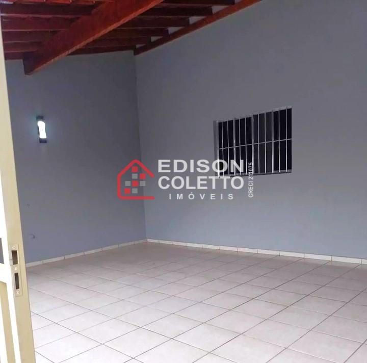 Casa à venda com 3 quartos, 120m² - Foto 1