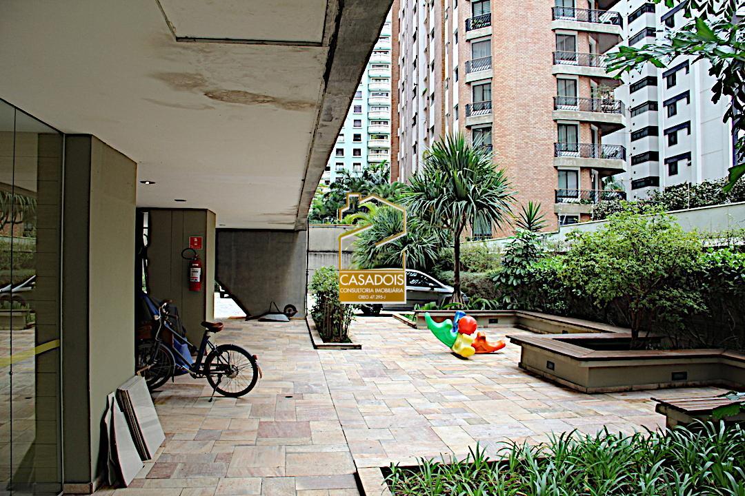 Apartamento para alugar com 2 quartos, 100m² - Foto 41