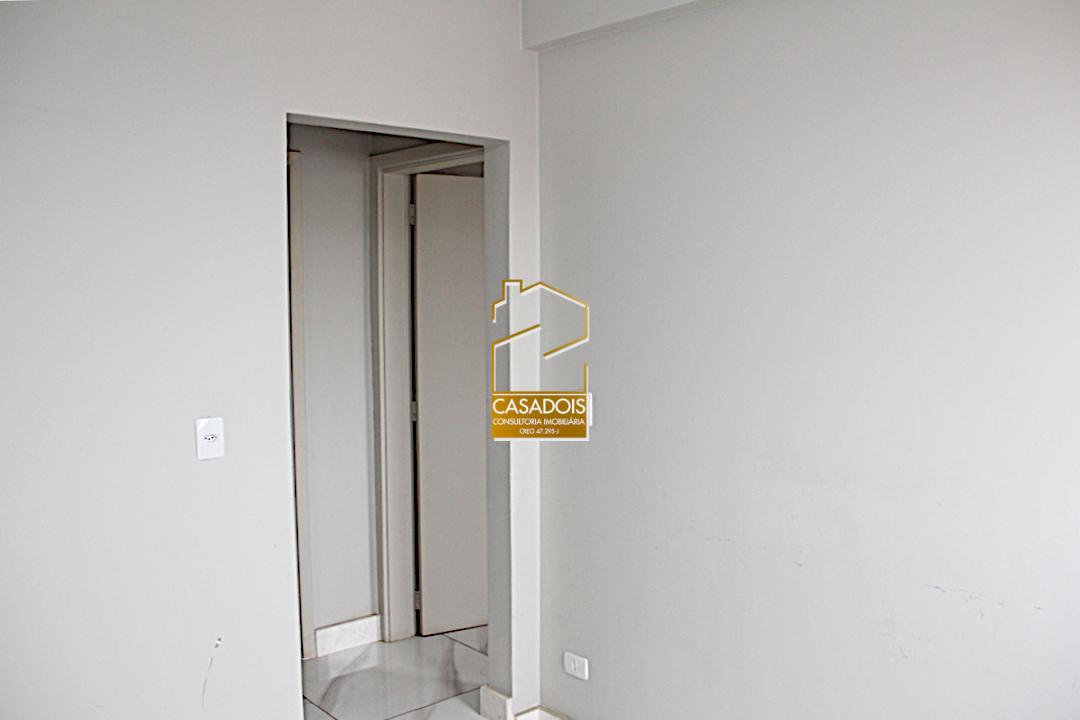 Apartamento à venda com 2 quartos, 67m² - Foto 13