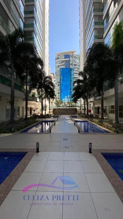 Apartamento com 105 m² com 3 (três) quartos, uma suíte, duas vagas de garagem, ampla área de lazer.
