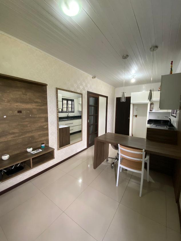 Casa à venda com 2 quartos, 55m² - Foto 4