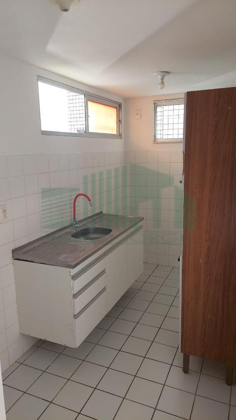 Apartamento à venda com 2 quartos, 58m² - Foto 4