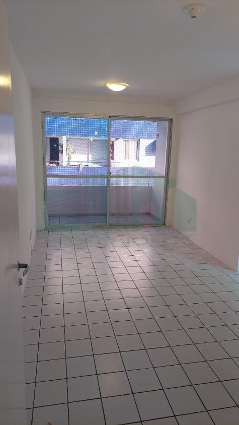 Apartamento à venda com 2 quartos, 58m² - Foto 2