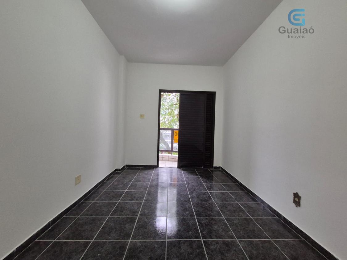 Apartamento à venda com 3 quartos, 176m² - Foto 4