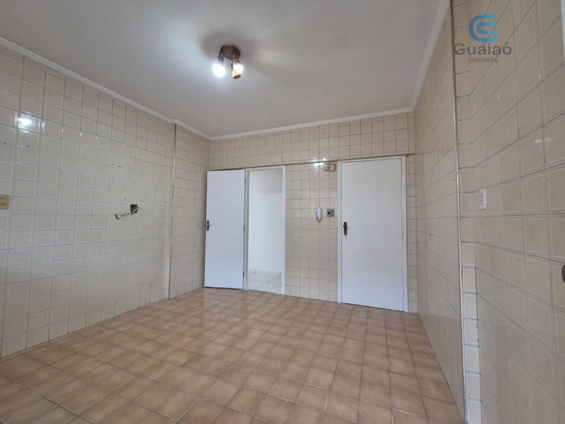 Apartamento à venda com 3 quartos, 176m² - Foto 10