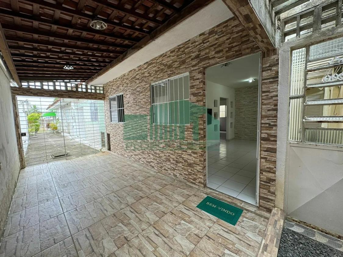 Casa à venda com 2 quartos, 72m² - Foto 4