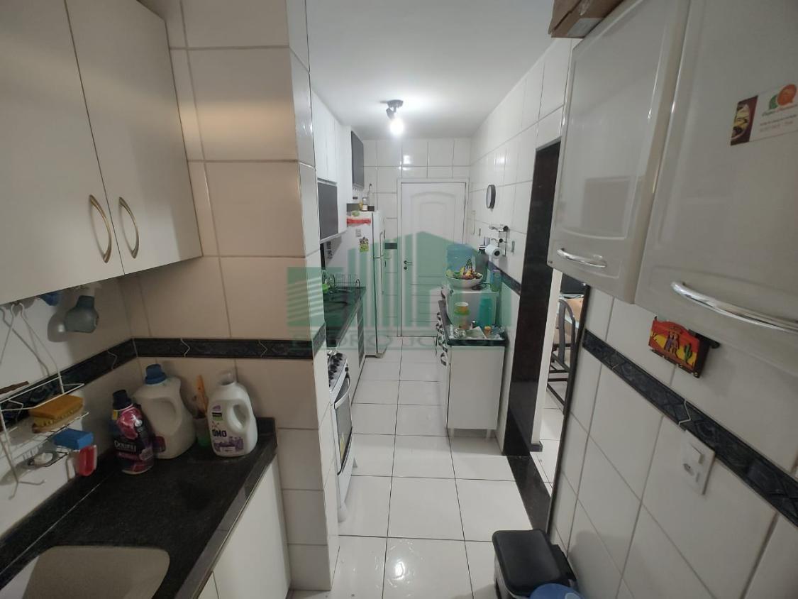 Apartamento à venda com 2 quartos, 80m² - Foto 7