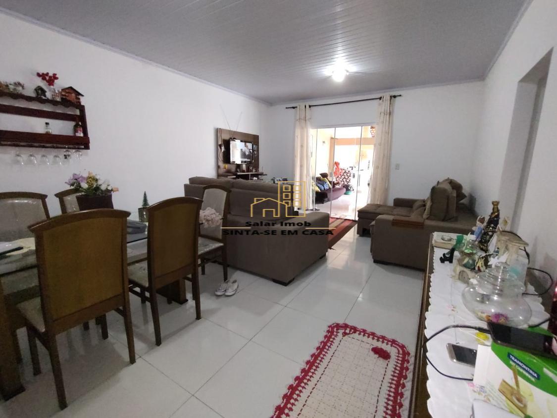 Casa à venda e aluguel com 3 quartos, 200m² - Foto 5