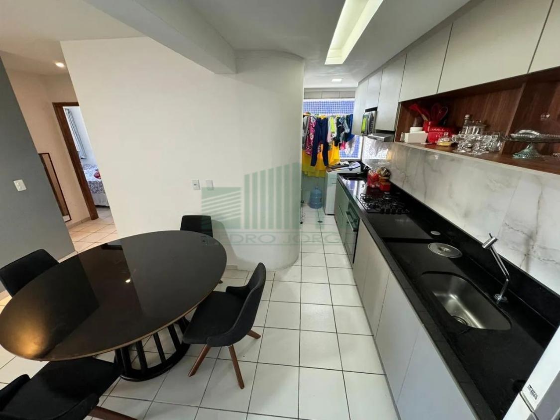 Apartamento à venda com 3 quartos, 70m² - Foto 2