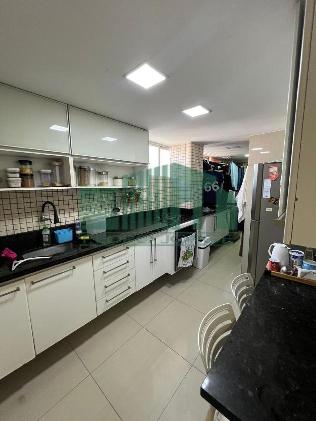 Apartamento à venda com 3 quartos, 90m² - Foto 4