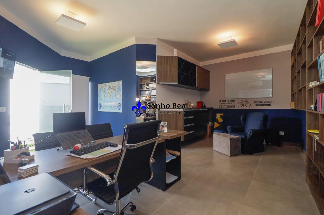 Casa à venda com 3 quartos, 500m² - Foto 4