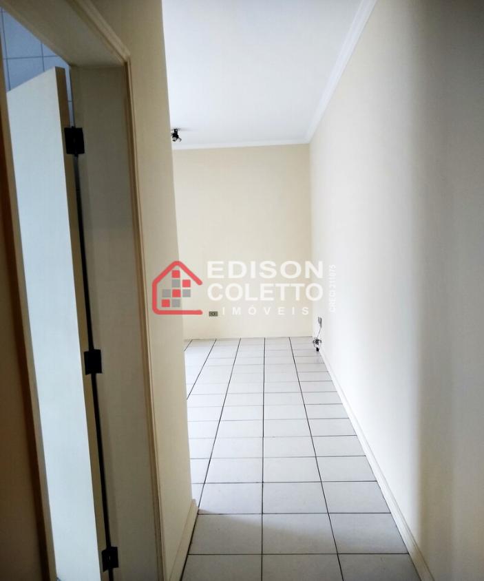 Apartamento à venda com 2 quartos, 74m² - Foto 1