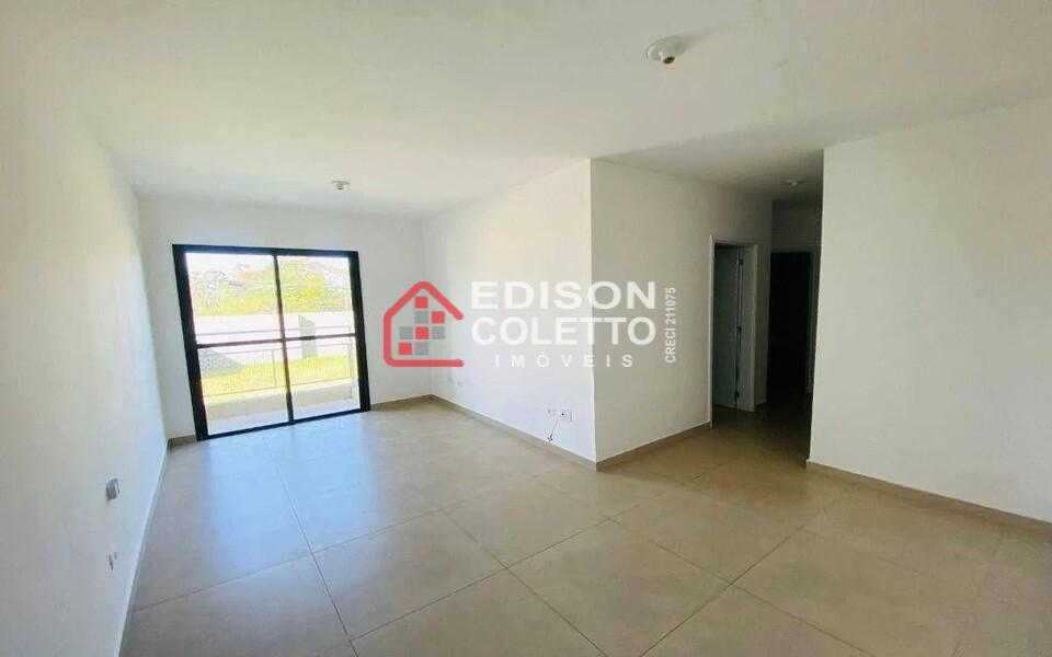 Apartamento à venda com 3 quartos, 74m² - Foto 4