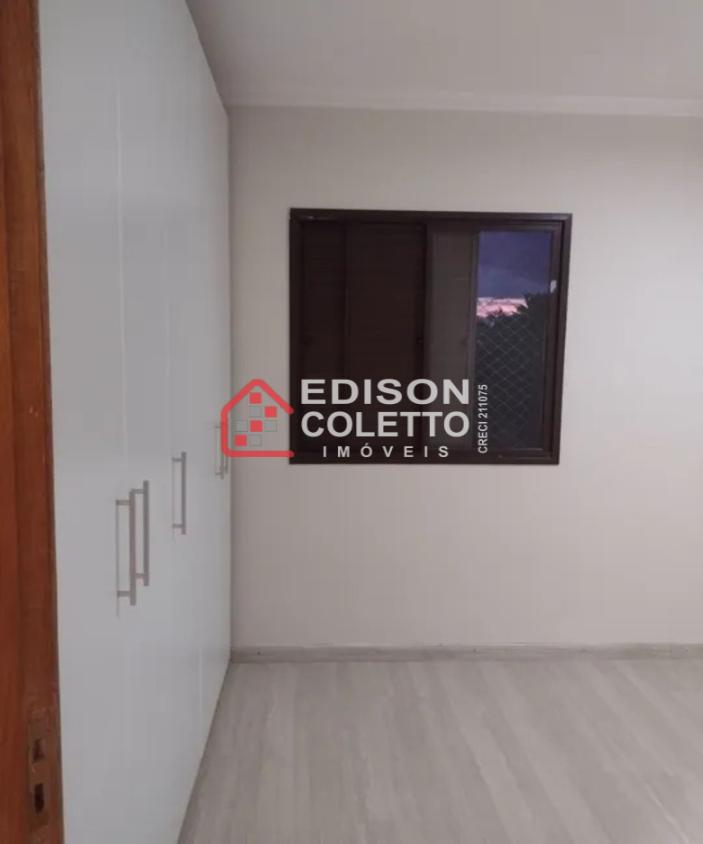 Apartamento à venda com 3 quartos, 74m² - Foto 18