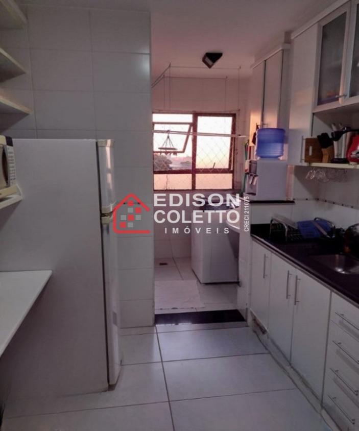 Apartamento à venda com 3 quartos, 74m² - Foto 22