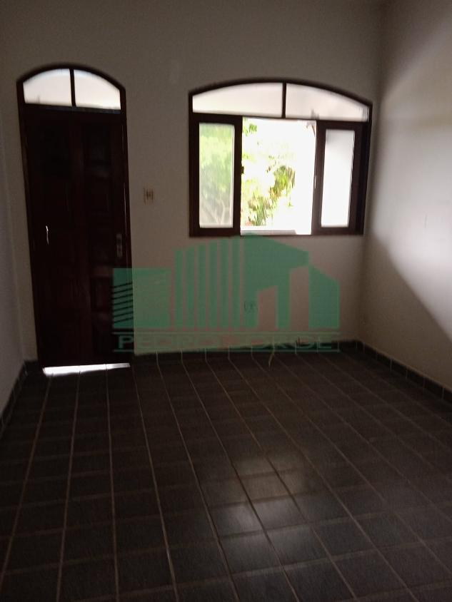 Casa para alugar com 4 quartos, 350m² - Foto 14