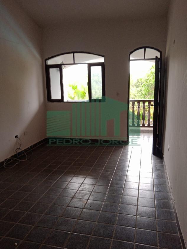 Casa para alugar com 4 quartos, 350m² - Foto 11