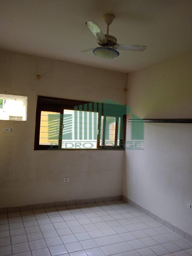 Casa para alugar com 4 quartos, 350m² - Foto 15