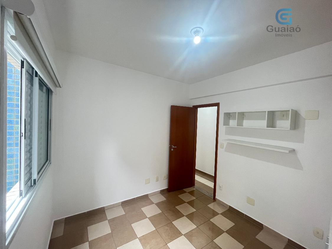 Apartamento para alugar com 3 quartos, 130m² - Foto 11