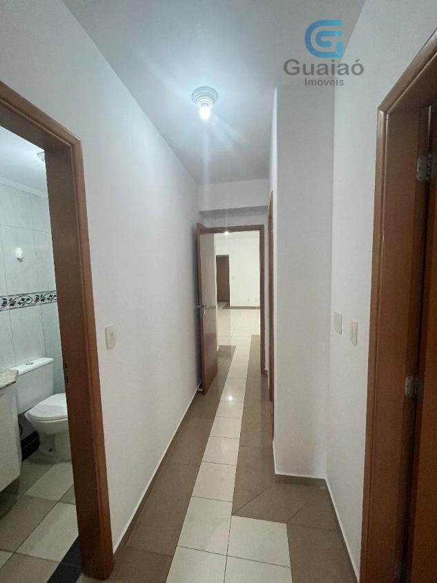 Apartamento para alugar com 3 quartos, 130m² - Foto 4