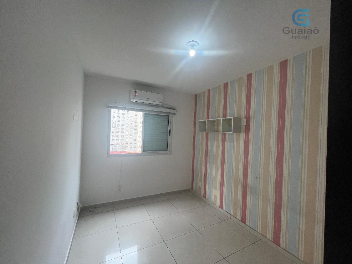 Apartamento para alugar com 3 quartos, 130m² - Foto 7