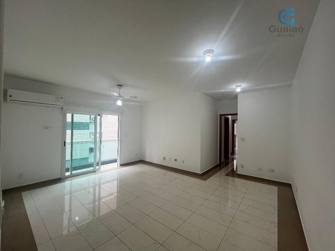 Apartamento para alugar com 3 quartos, 130m² - Foto 1