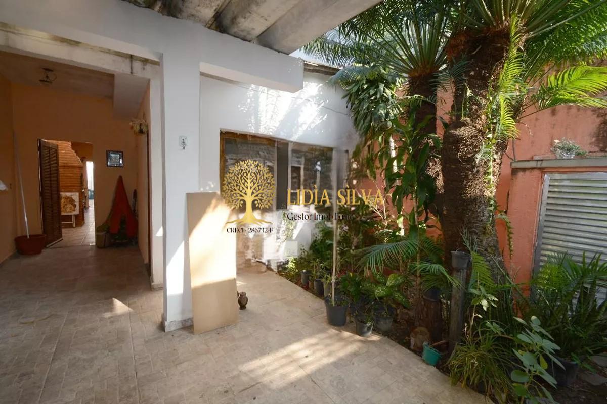 Casa à venda com 5 quartos, 300m² - Foto 2