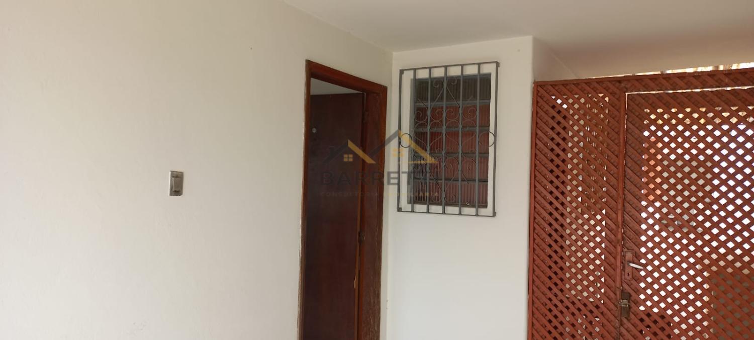 Casa para alugar com 3 quartos, 120m² - Foto 1