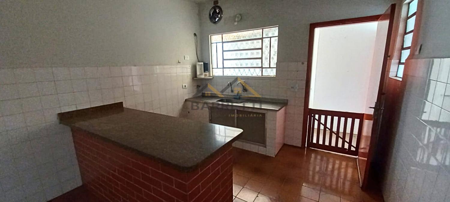 Casa para alugar com 3 quartos, 120m² - Foto 11