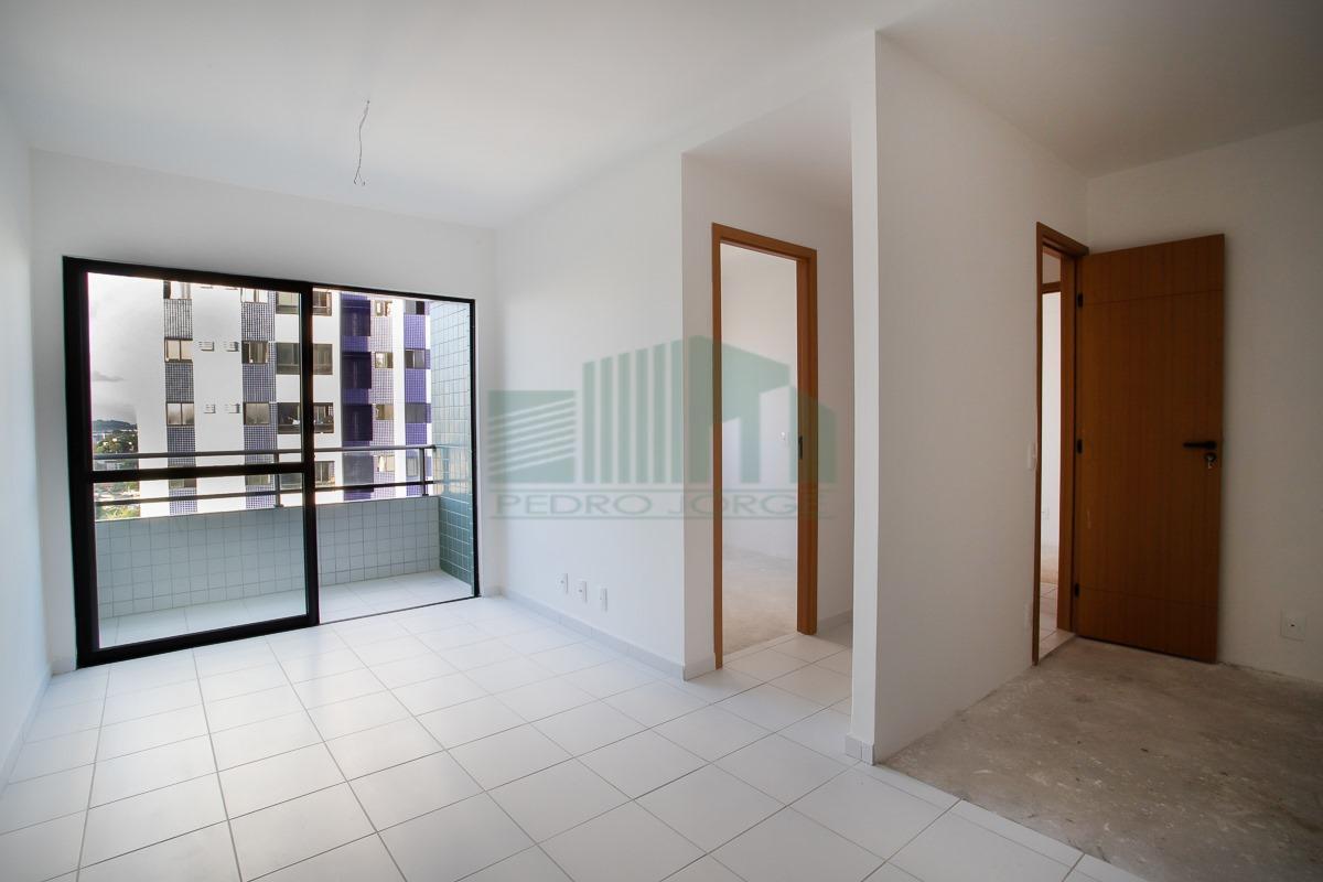 Apartamento à venda com 2 quartos, 57m² - Foto 2