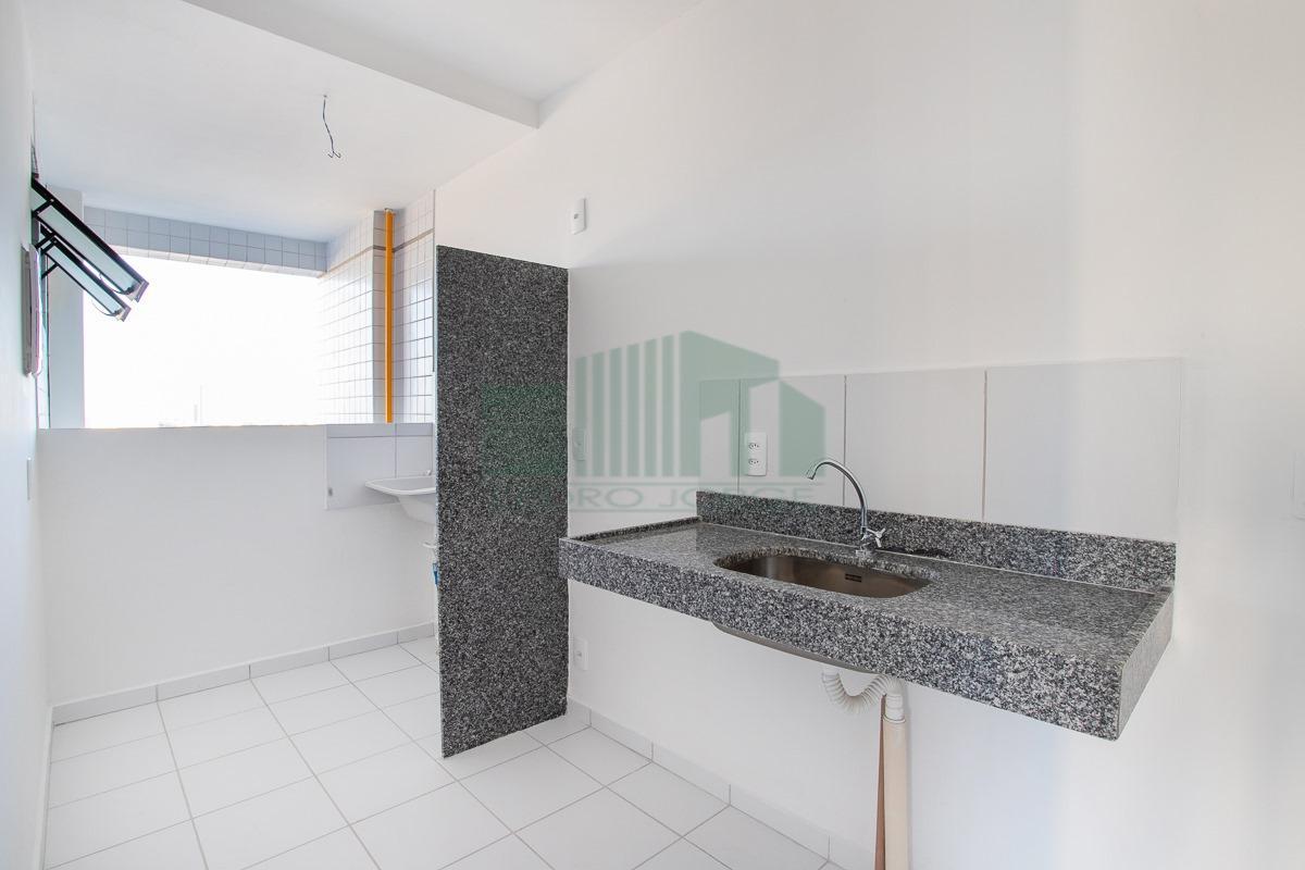 Apartamento à venda com 2 quartos, 57m² - Foto 4