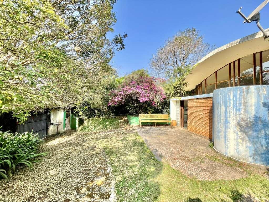 Casa à venda e aluguel com 3 quartos, 300m² - Foto 24