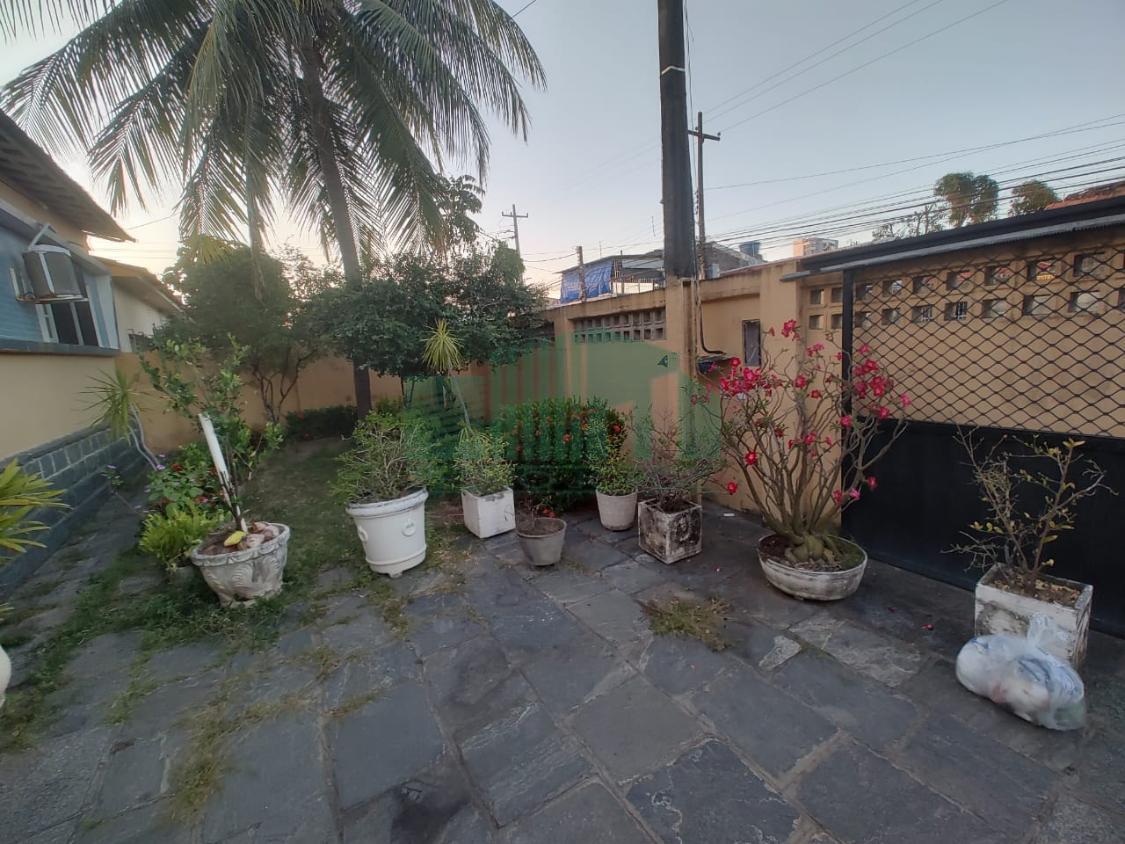 Casa, 5 quartos, 202 m² - Foto 2