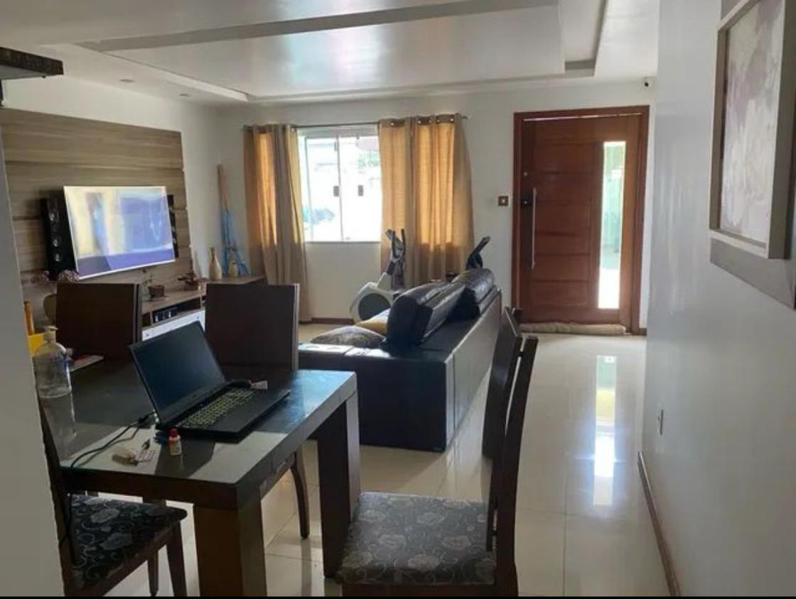 Casa à venda com 4 quartos, 320m² - Foto 2