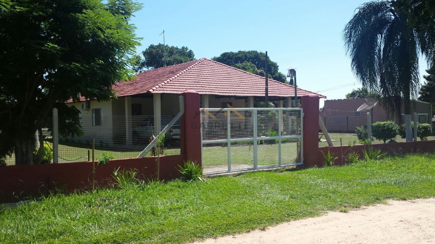 Fazenda à venda com 4 quartos, 2500m² - Foto 1