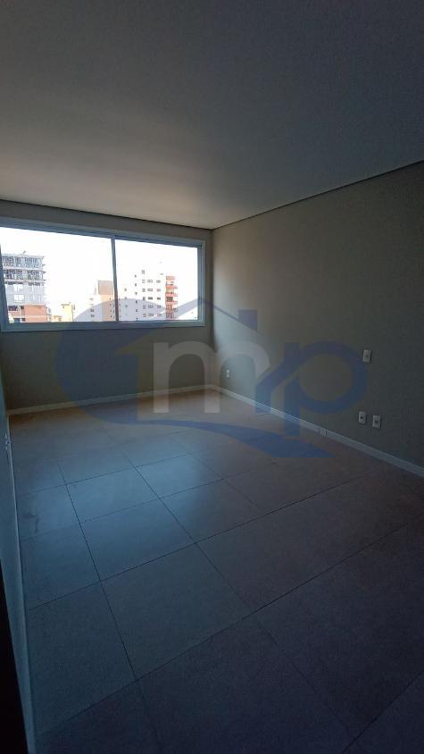 Apartamento à venda com 3 quartos, 191m² - Foto 2