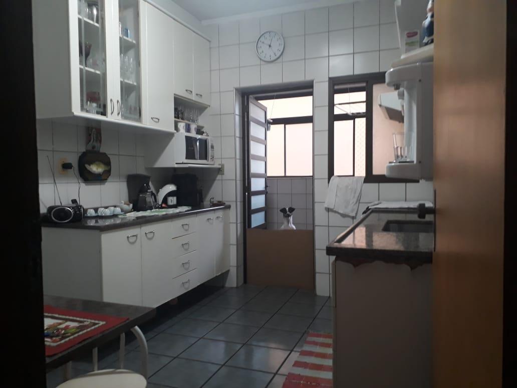 Apartamento à venda com 3 quartos - Foto 2