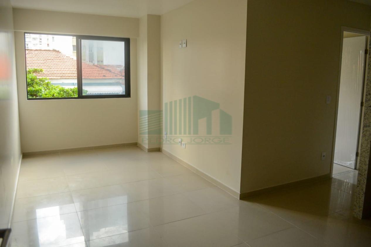 Apartamento à venda com 2 quartos, 42m² - Foto 2