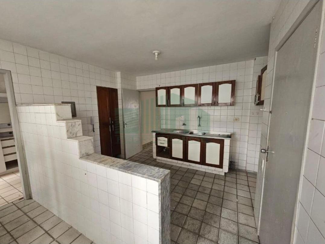 Apartamento à venda com 3 quartos, 93m² - Foto 4