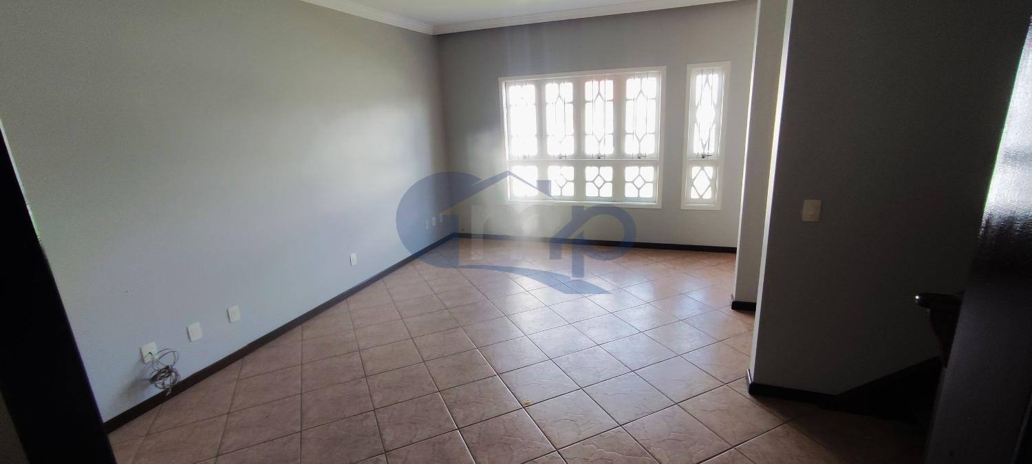 Casa à venda com 3 quartos, 230m² - Foto 9