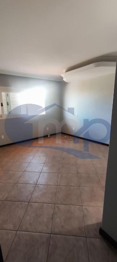 Casa à venda com 3 quartos, 230m² - Foto 5