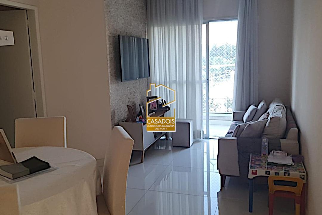 Apartamento à venda com 3 quartos, 73m² - Foto 2