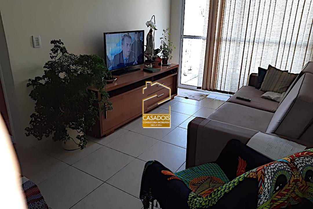 Apartamento à venda com 2 quartos, 62m² - Foto 2