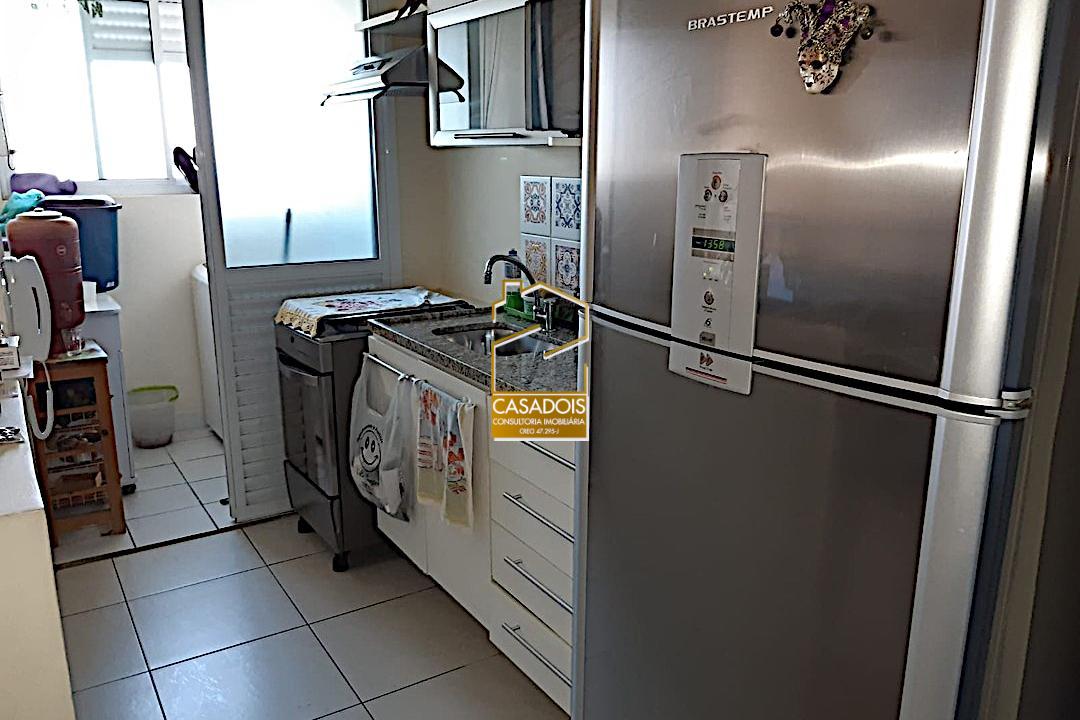 Apartamento à venda com 2 quartos, 62m² - Foto 7