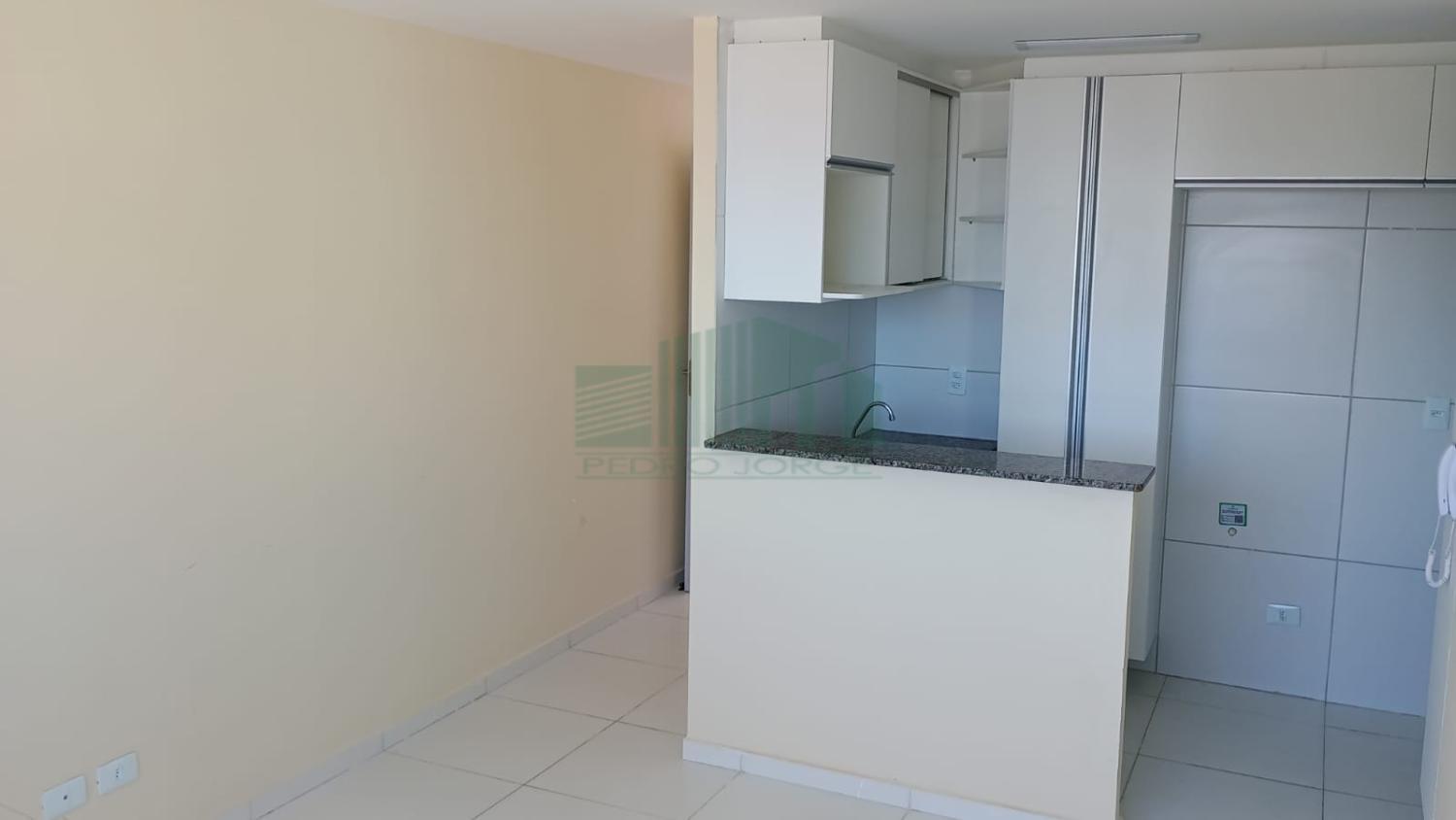 Apartamento à venda com 1 quarto, 37m² - Foto 2