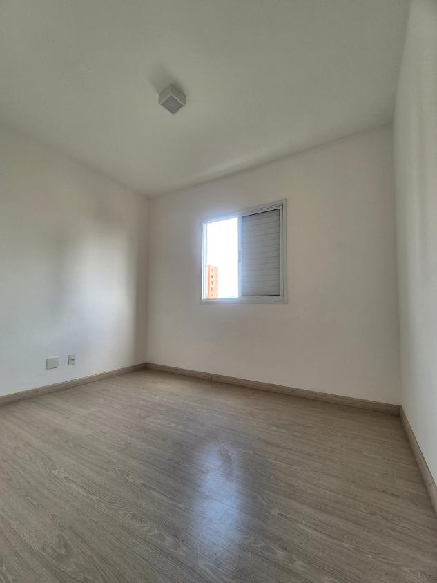 Apartamento à venda com 3 quartos, 83m² - Foto 10