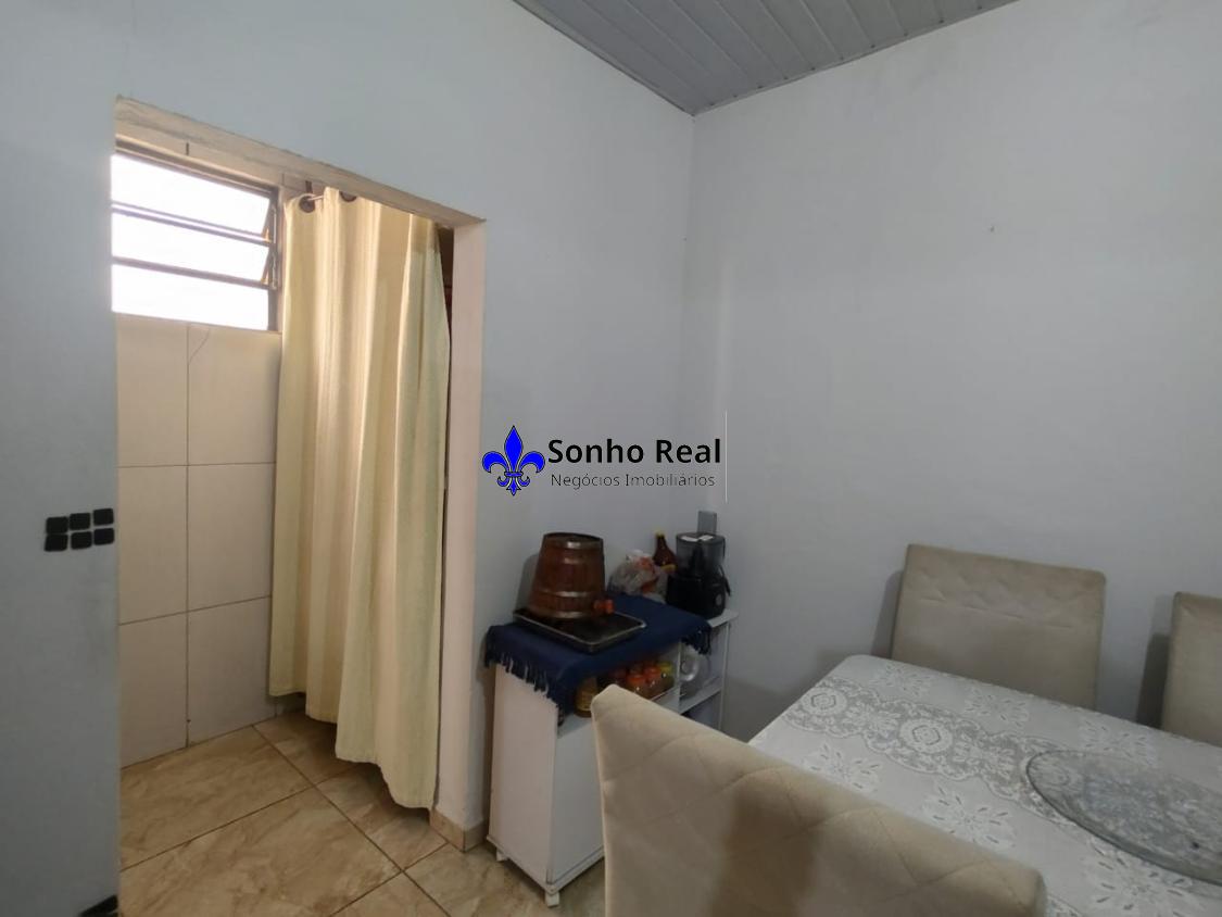 Casa à venda com 4 quartos, 200m² - Foto 7