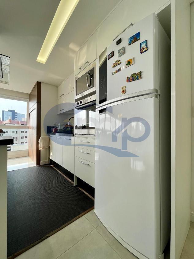 Apartamento à venda com 3 quartos, 126m² - Foto 10