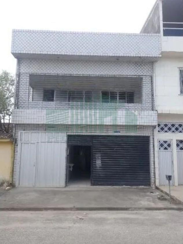 Casa à venda com 3 quartos, 400m² - Foto 2