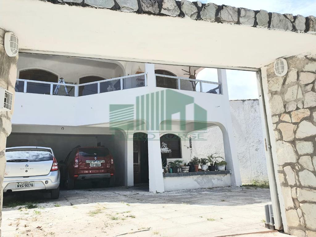 Casa à venda e aluguel com 7 quartos, 250m² - Foto 2